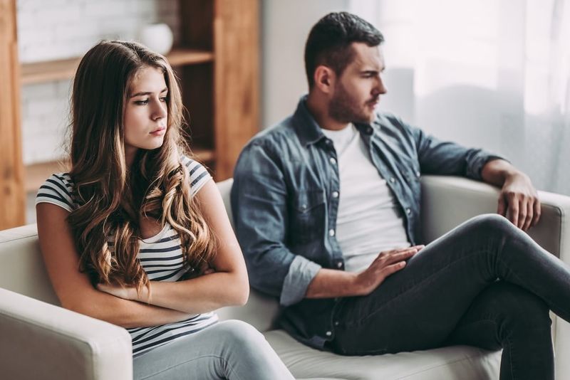 He only apologizes when pressed—never first