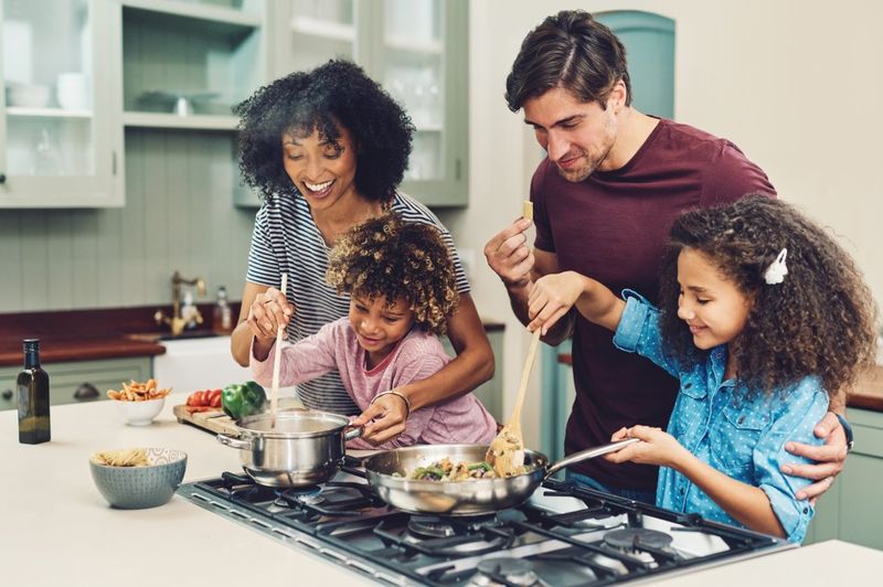 Everyone eats the same meal (this isn’t a restaurant)