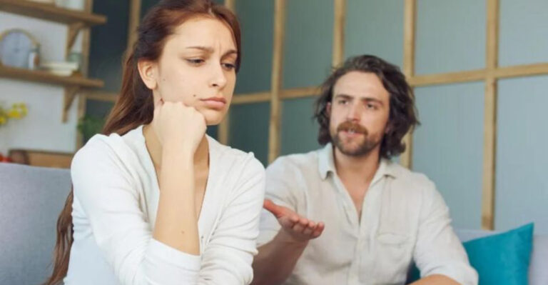 15 Subtle Signs Your Partner May Not Be Intellectually Aligned With You