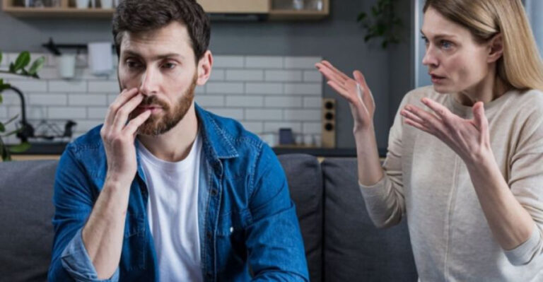 17 Signs You’re The One Bringing Toxic Energy Into The Relationship