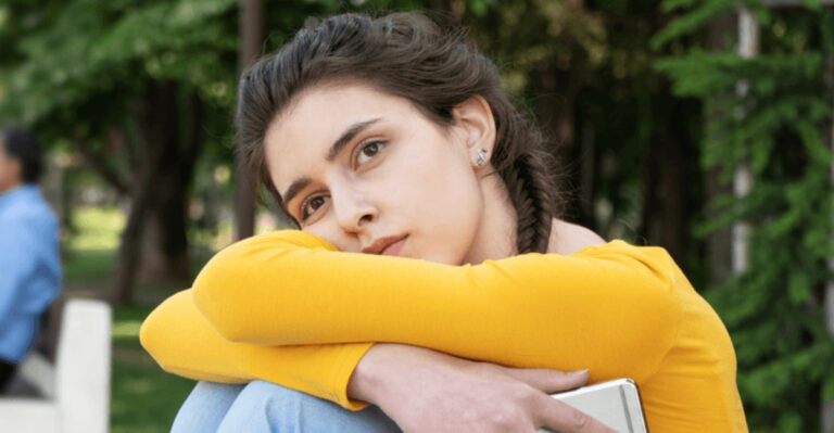 20 Signs You Feel Unfulfilled In Life—And How To Start Changing That